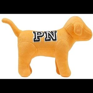 Pink nation vs yellow stuffed dog 🐕